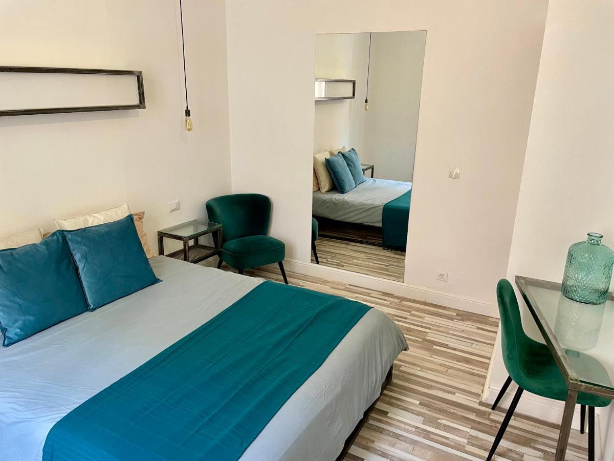 Appartement Bleu L'Union Beausoleil Luaran gambar
